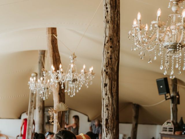 Le mariage de Laurie et Anthony à Goudargues, Gard 11