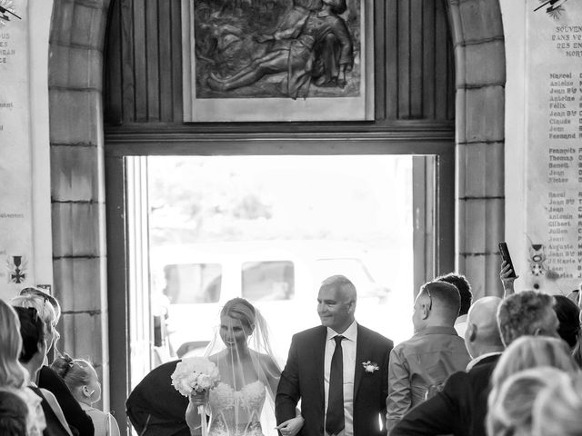 Le mariage de Andy et Aline à Saint-Priest-Bramefant, Puy-de-Dôme 29