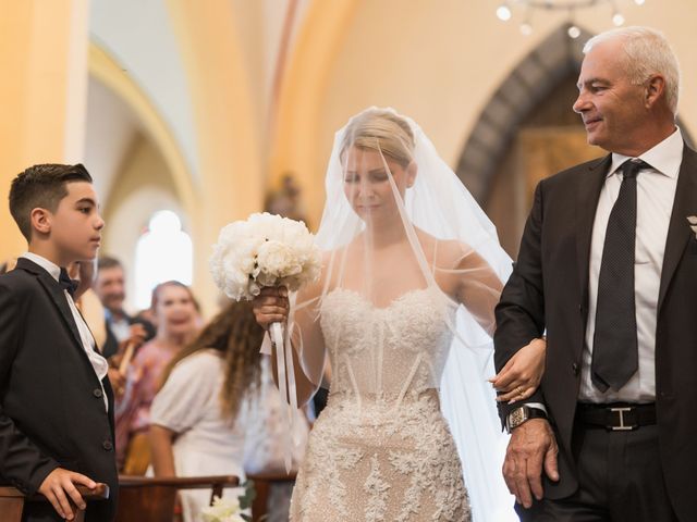 Le mariage de Andy et Aline à Saint-Priest-Bramefant, Puy-de-Dôme 30