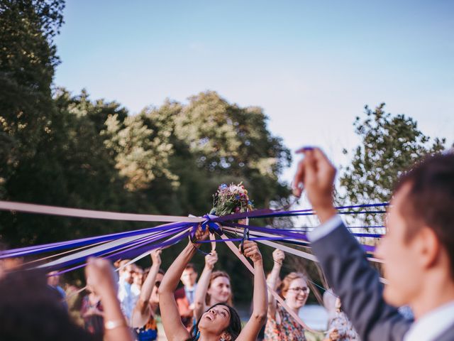 Le mariage de Louis et Chloé à Merry-sur-Yonne, Yonne 2