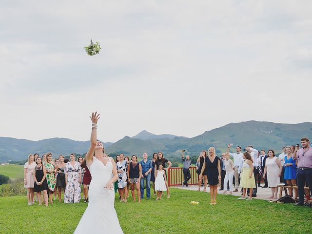 Le mariage de clément et julie à Saint-Pée-sur-Nivelle, Pyrénées-Atlantiques 23