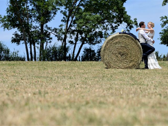 Le mariage de Marc et Virginie à Grézieu-la-Varenne, Rhône 14