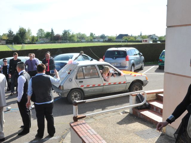 Le mariage de Quentin et Alicia à Saint-Fargeau, Yonne 63