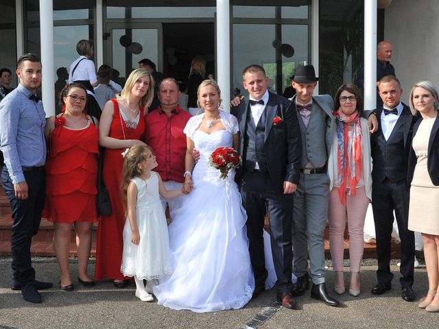 Le mariage de Quentin et Alicia à Saint-Fargeau, Yonne 68