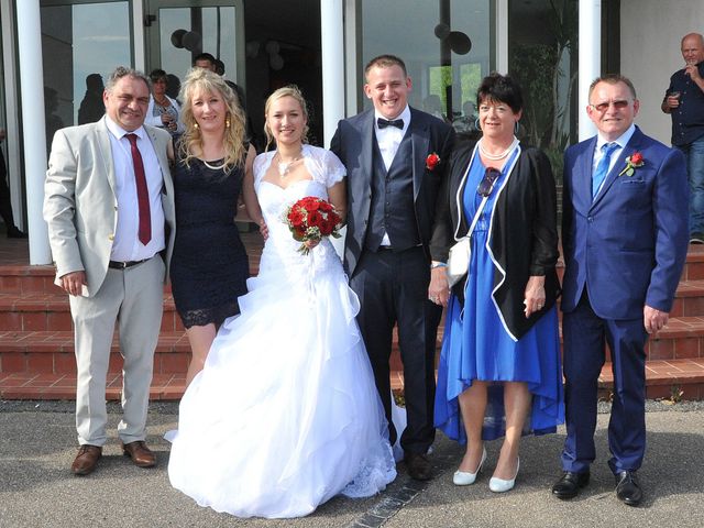 Le mariage de Quentin et Alicia à Saint-Fargeau, Yonne 69