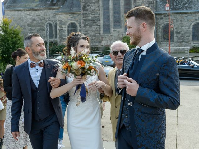 Le mariage de David et Anne-Laure à Pluméliau, Morbihan 35