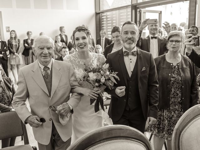 Le mariage de David et Anne-Laure à Pluméliau, Morbihan 39