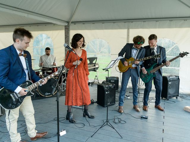 Le mariage de David et Anne-Laure à Pluméliau, Morbihan 122