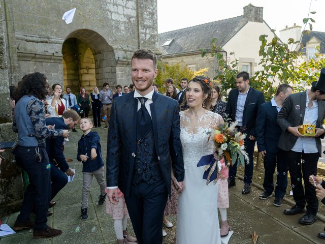 Le mariage de David et Anne-Laure à Pluméliau, Morbihan 77