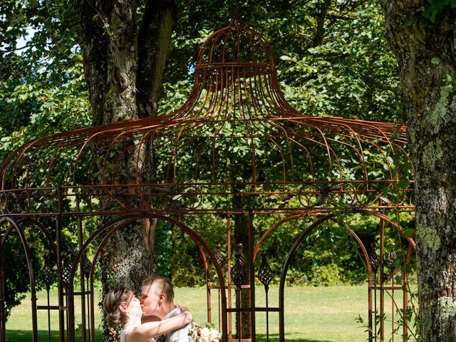 Le mariage de Aurélien et Noémie à Légny, Rhône 4