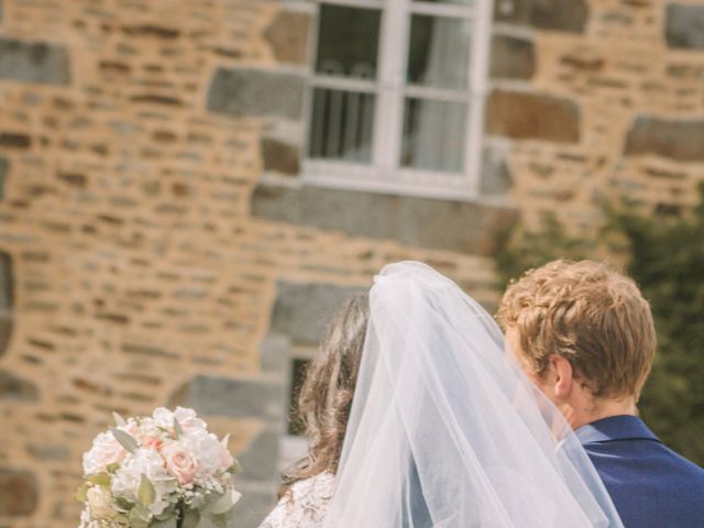 Le mariage de Yoran et Louisa à Ambrières-les-Vallées, Mayenne 14