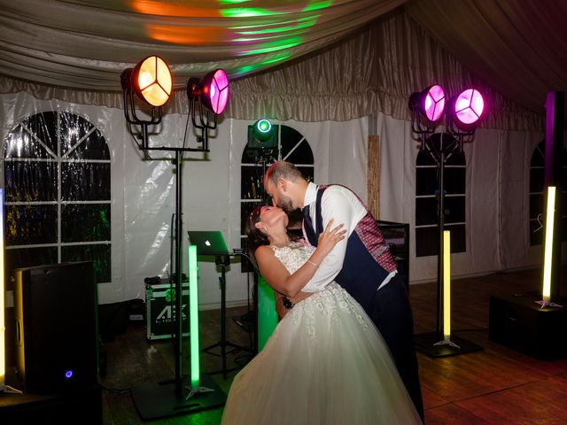 Le mariage de Erwan et Vanessa à Plomelin, Finistère 43