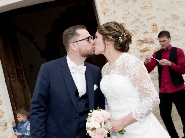 Le mariage de Clement et Aurelie à Gaillon-sur-Montcient, Yvelines 12