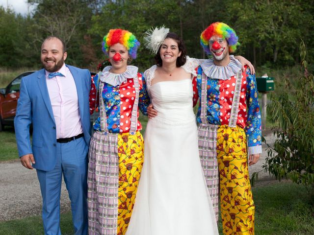 Le mariage de Maxime et Coralie à Cours-les-Bains, Gironde 11