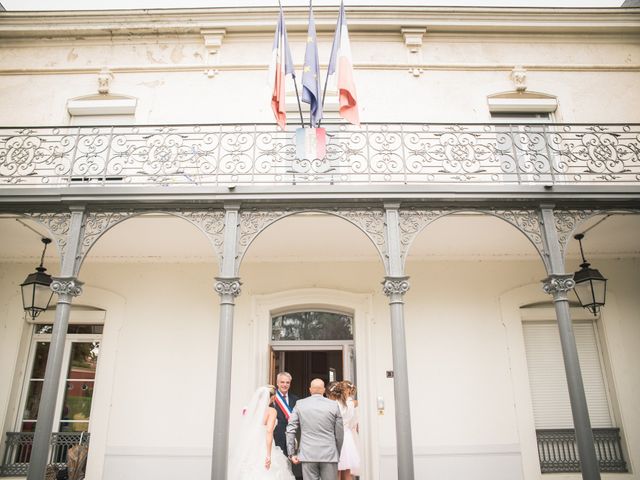 Le mariage de Elie et Gaëlle à Saint-Martin-la-Plaine, Loire 3