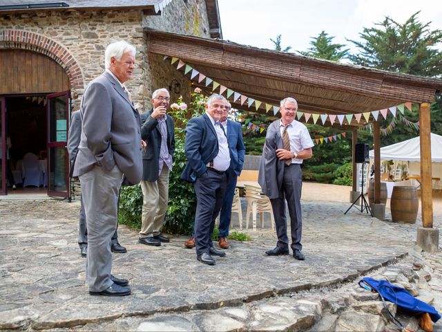 Le mariage de Bertrand et Claire à Basse-Goulaine, Loire Atlantique 145