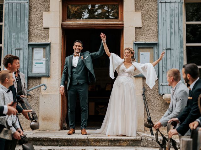 Le mariage de Maxime et Céline à Poët-Célard, Drôme 2