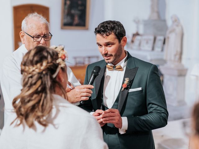 Le mariage de Maxime et Céline à Poët-Célard, Drôme 10