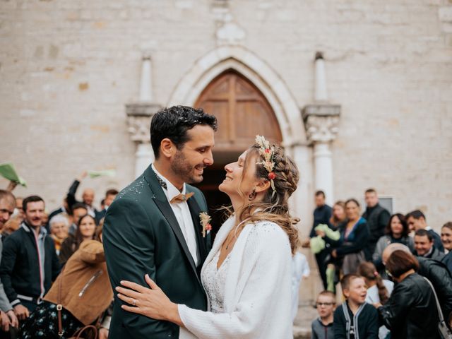 Le mariage de Maxime et Céline à Poët-Célard, Drôme 11