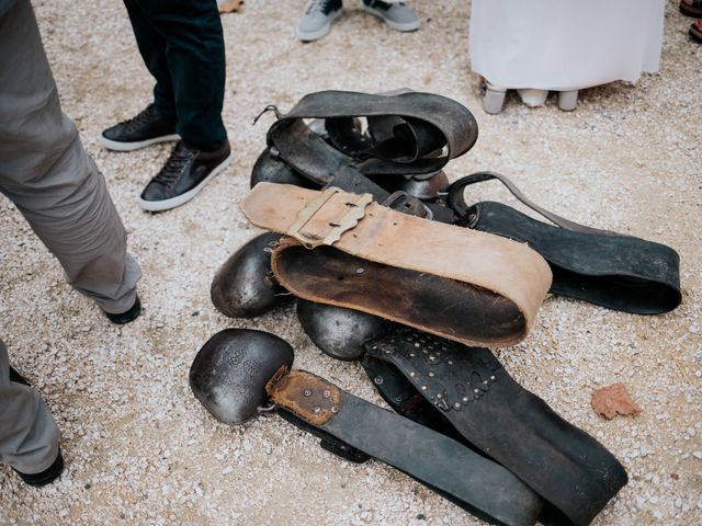 Le mariage de Maxime et Céline à Poët-Célard, Drôme 13