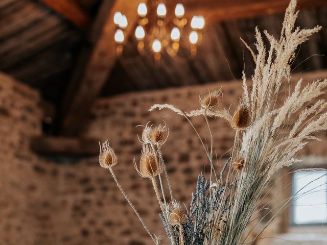 Le mariage de Maxime et Céline à Poët-Célard, Drôme 16