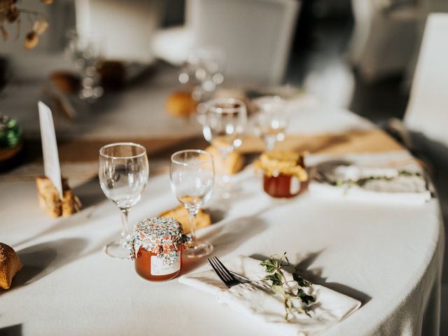 Le mariage de Maxime et Céline à Poët-Célard, Drôme 19