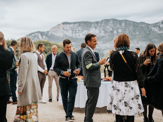 Le mariage de Maxime et Céline à Poët-Célard, Drôme 20