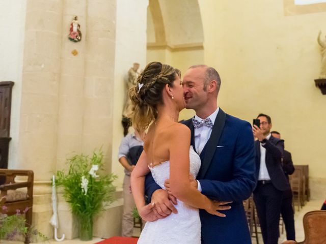 Le mariage de Nicolas et Mélanie à Fenioux, Deux-Sèvres 17