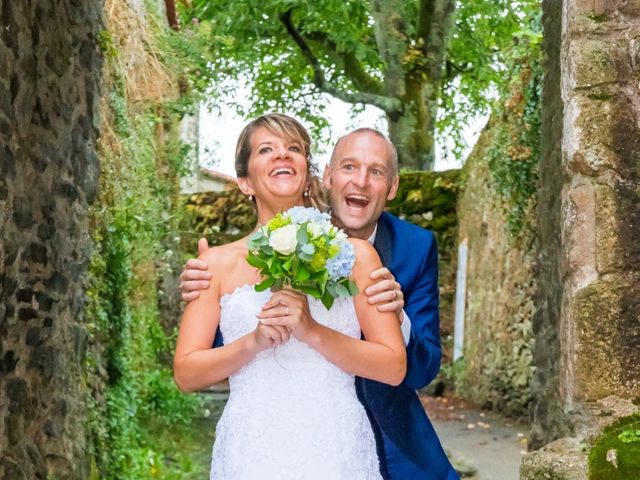Le mariage de Nicolas et Mélanie à Fenioux, Deux-Sèvres 30