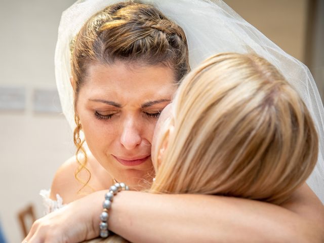 Le mariage de Ingrid et Thomas à Saint-Laurent-d&apos;Oingt, Rhône 4