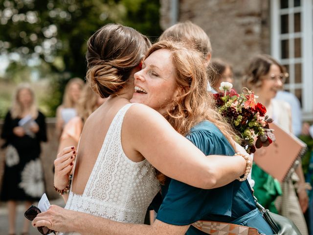 Le mariage de Marek et Isabelle à Sainte-Honorine-de-Ducy, Calvados 41