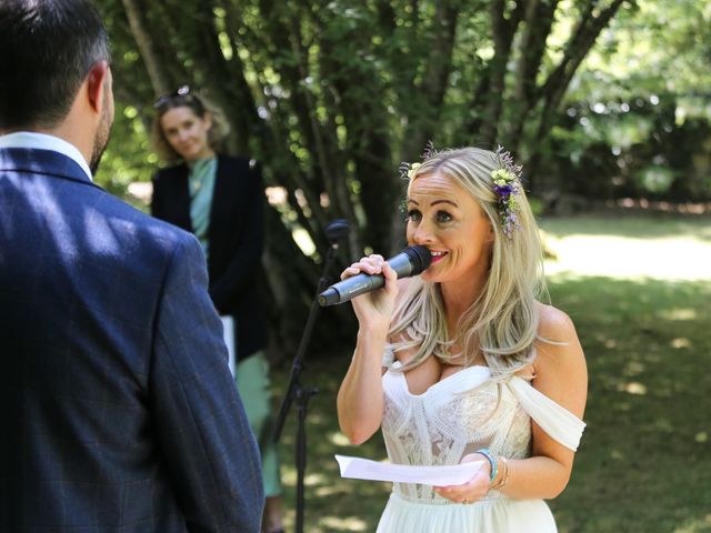 Le mariage de Natalie et Justin à Benest, Charente 27