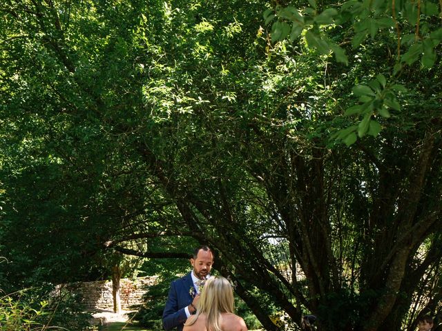 Le mariage de Natalie et Justin à Benest, Charente 29