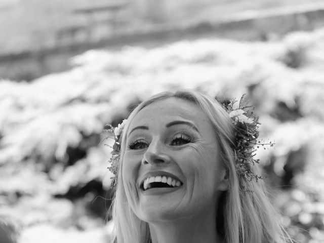 Le mariage de Natalie et Justin à Benest, Charente 43