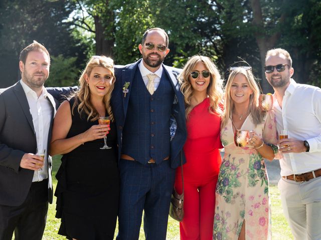 Le mariage de Natalie et Justin à Benest, Charente 49