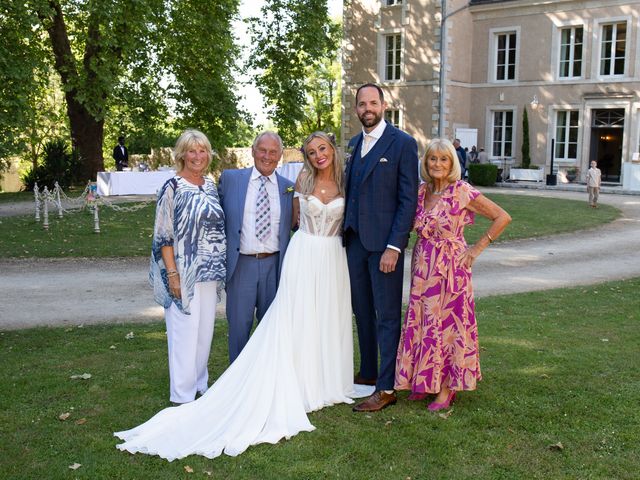 Le mariage de Natalie et Justin à Benest, Charente 51