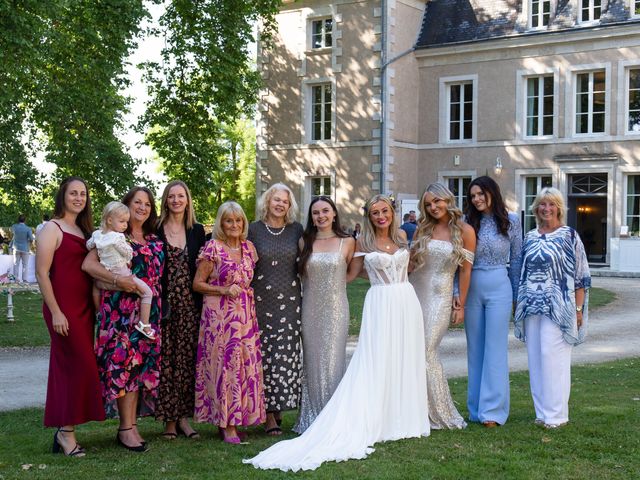 Le mariage de Natalie et Justin à Benest, Charente 53