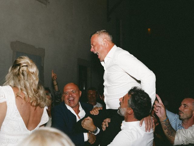 Le mariage de Giuliano et Emmanuelle à Marlieux, Ain 16