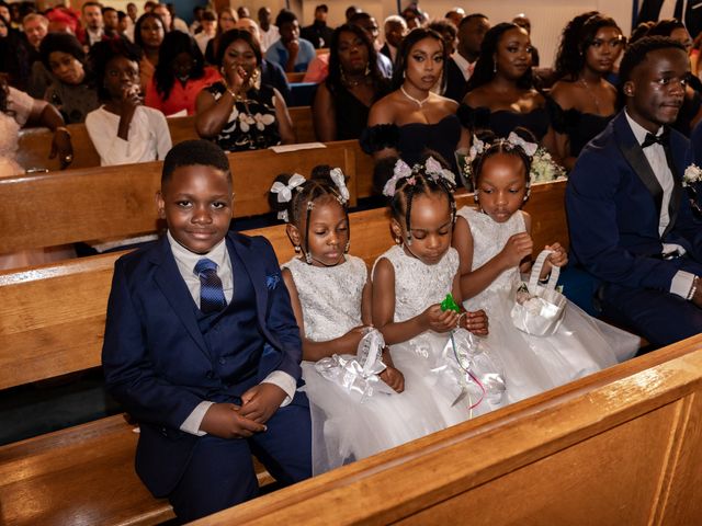 Le mariage de Ntondo et Naomie à Montereau, Loiret 32