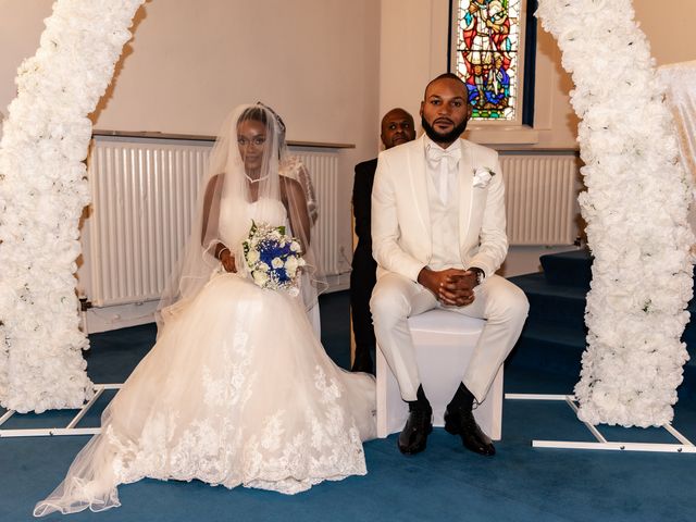 Le mariage de Ntondo et Naomie à Montereau, Loiret 37