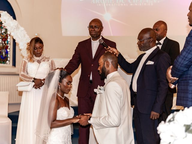 Le mariage de Ntondo et Naomie à Montereau, Loiret 62