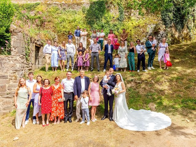 Le mariage de Erwan et Ekatarina à Tinténiac, Ille et Vilaine 166