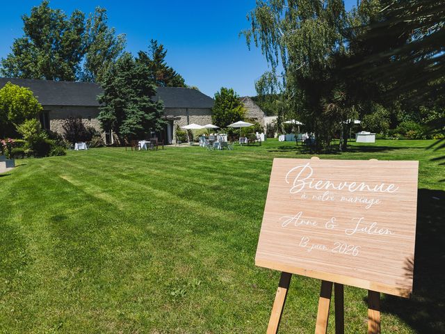Le mariage de Julien et Anne à Vienne-en-Arthies, Val-d'Oise 2