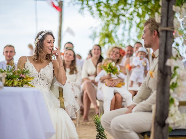 Le mariage de Aurelien et Galina à Saint-Denis, La Réunion 10