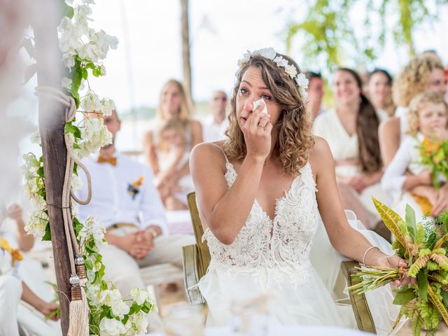 Le mariage de Aurelien et Galina à Saint-Denis, La Réunion 11