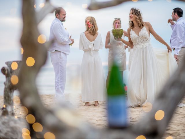 Le mariage de Aurelien et Galina à Saint-Denis, La Réunion 18