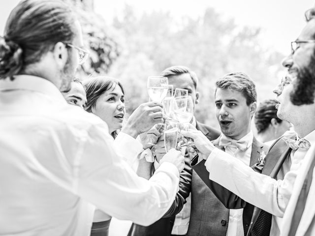 Le mariage de Thibaut et Cécile à Pertuis, Vaucluse 26