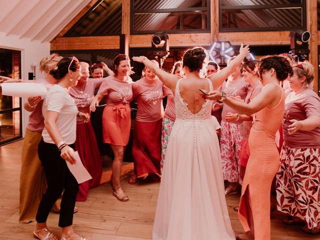 Le mariage de Florent et Coralie à Saint-Clair-sur-les-Monts, Seine-Maritime 77