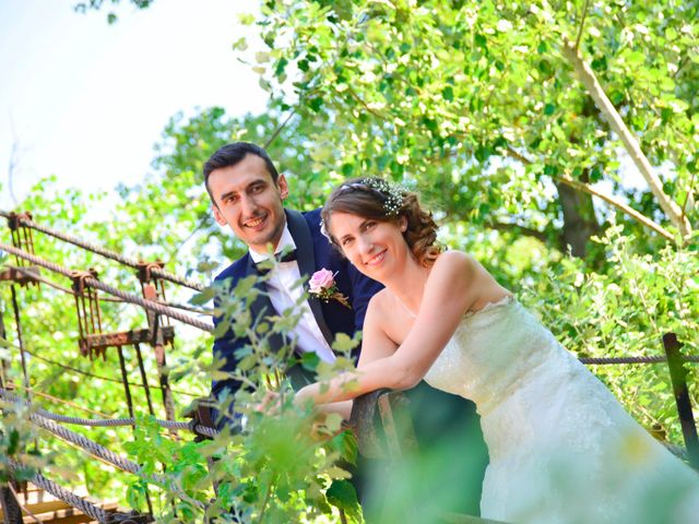 Le mariage de Thomas et Laure à Saint-Thibéry, Hérault 13