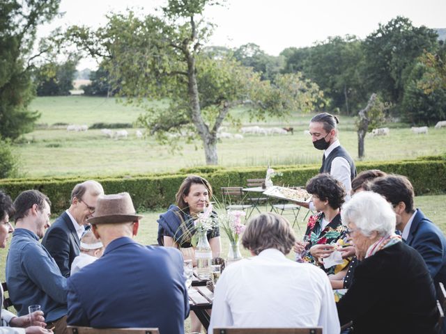 Le mariage de Emma et Laurian à Bourges, Cher 23